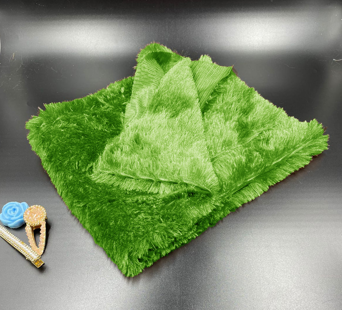 Fur Fabric Parrot Green 1x1 meter